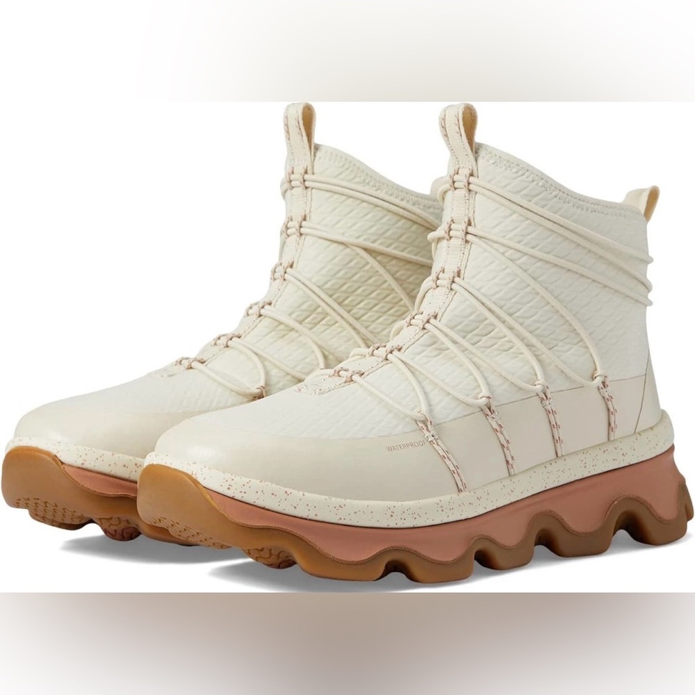 Sperry Saltwater 3-D Textile Waterproof Boots cream women’s size 9 NWOT